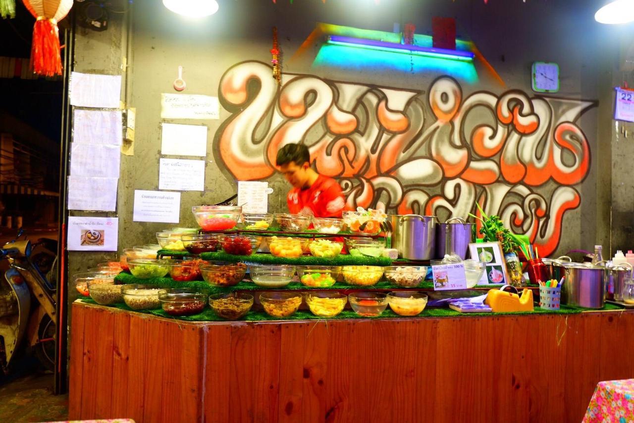 Hugnur Hostel And Coffee Chiang Mai Luaran gambar