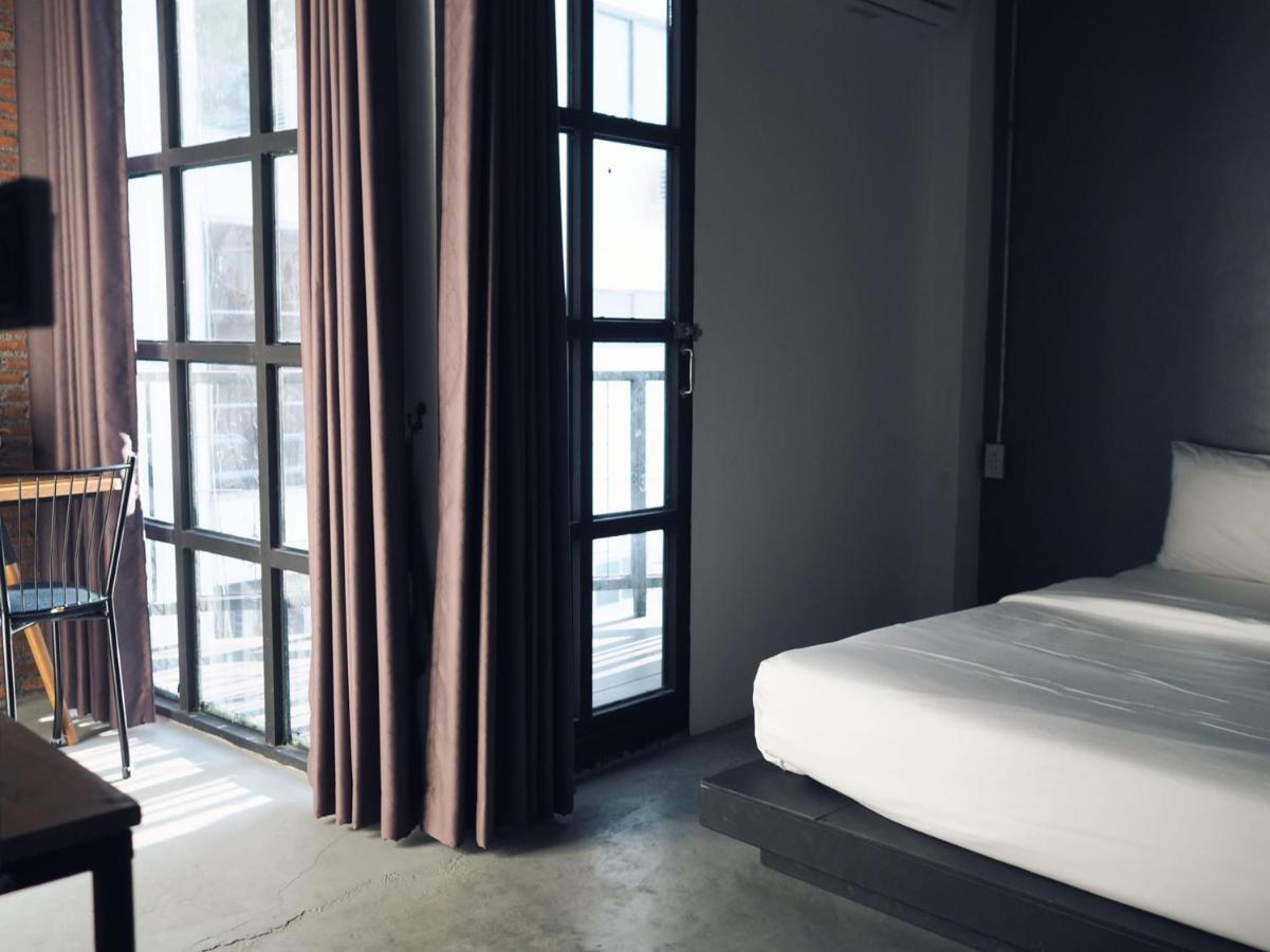 Hugnur Hostel And Coffee Chiang Mai Luaran gambar